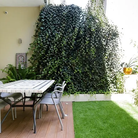 Apartment Garden Retreat *