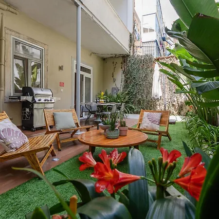 Apartment Garden Retreat Lisbon
